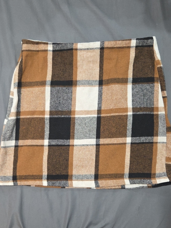 SHEIN Dresses & Skirts - Plaid A-Line Mini Skirt in Brown and Black - Perfect For Fall!
